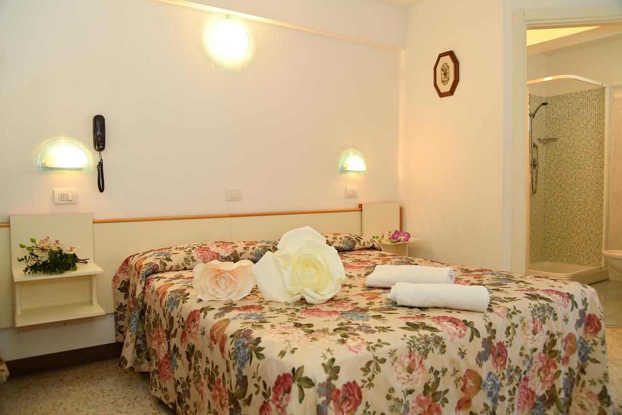 Hotel Villa Rosa Misano Adriatico Zewnętrze zdjęcie